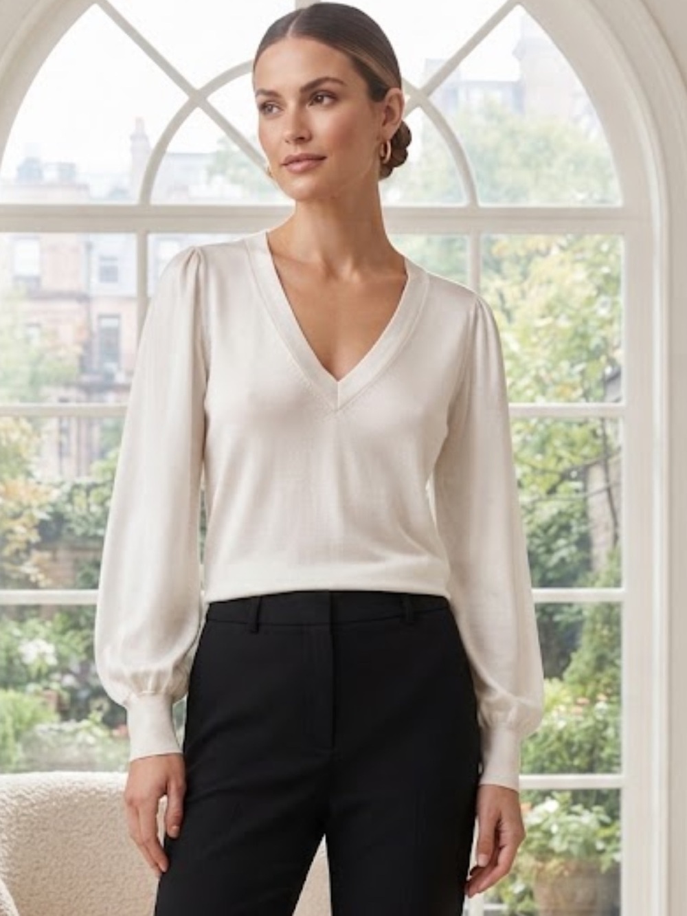 BCBG Maxazria white silk cotton v neck sweater